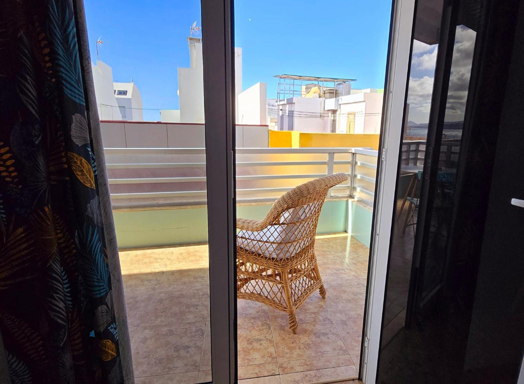 Casita Canaria Playa Beachfront Access & Lateral Ocean View With Terrace Las Palmas de Gran Canaria Exterior photo