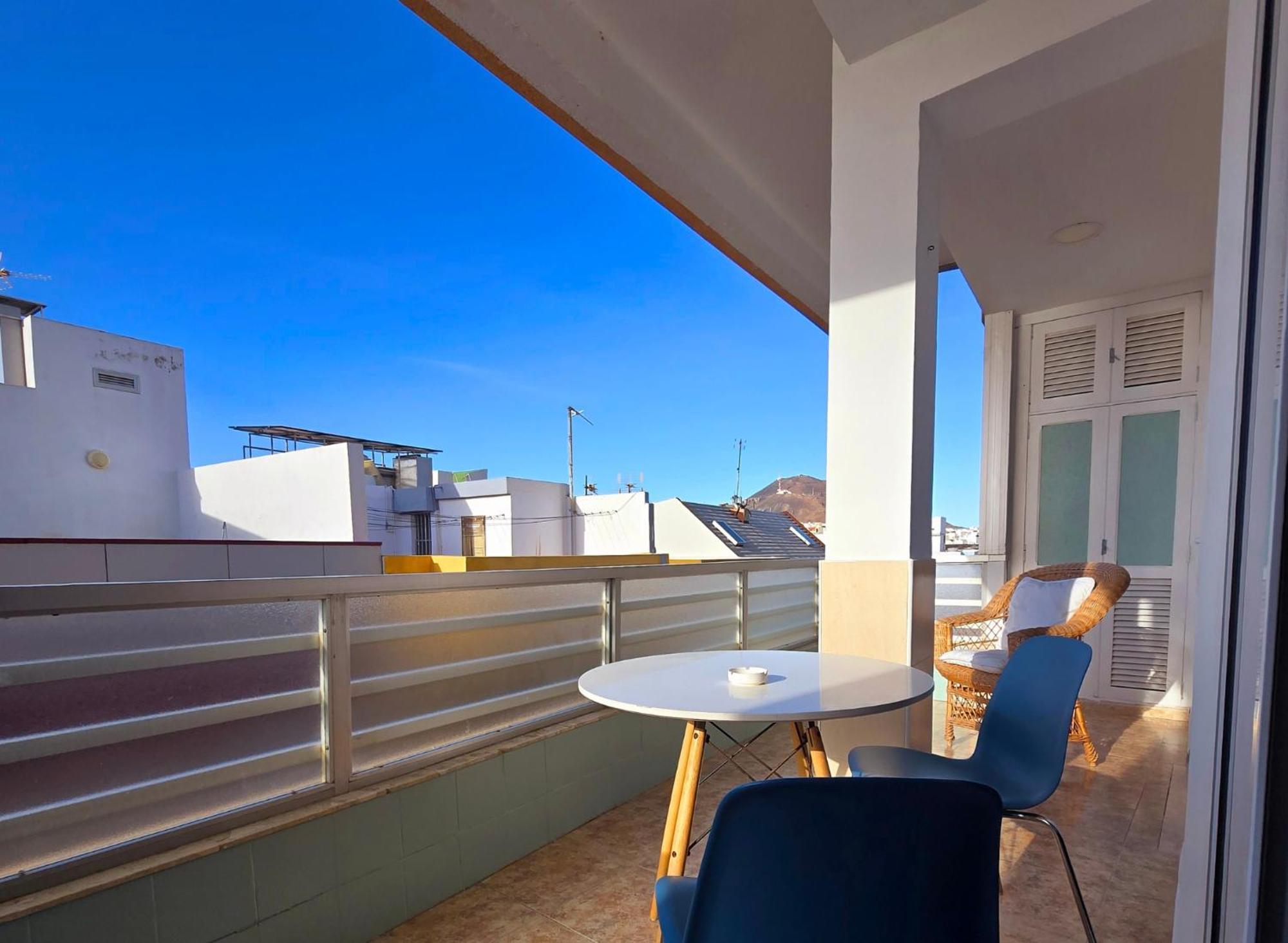 Casita Canaria Playa Beachfront Access & Lateral Ocean View With Terrace Las Palmas de Gran Canaria Exterior photo