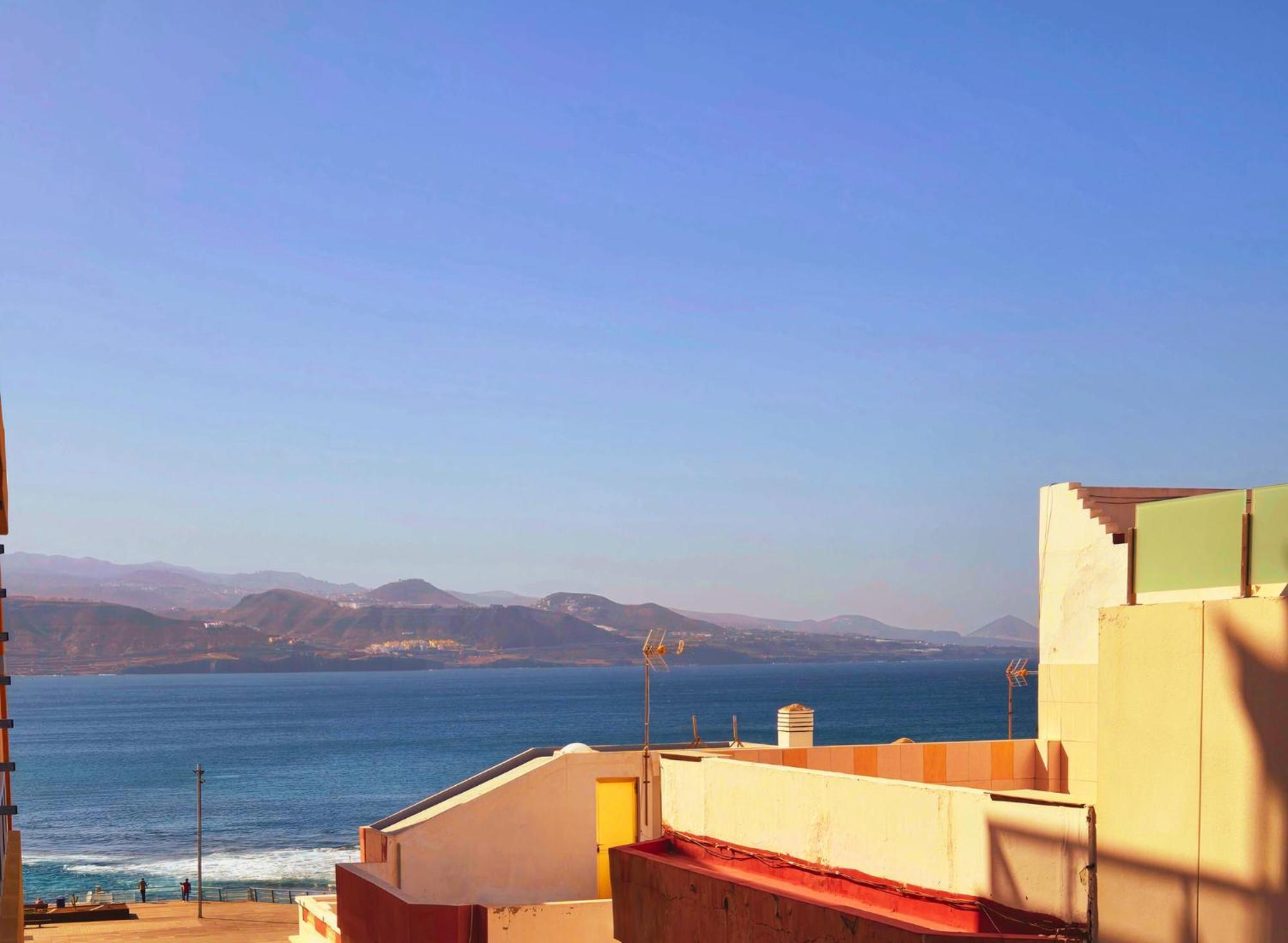 Casita Canaria Playa Beachfront Access & Lateral Ocean View With Terrace Las Palmas de Gran Canaria Exterior photo